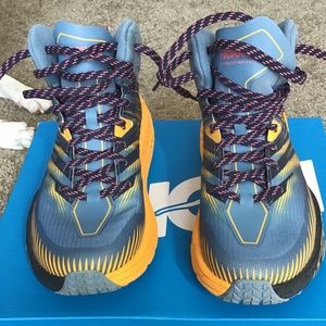 New Hoka Women’s Speedgoat Size 8/40